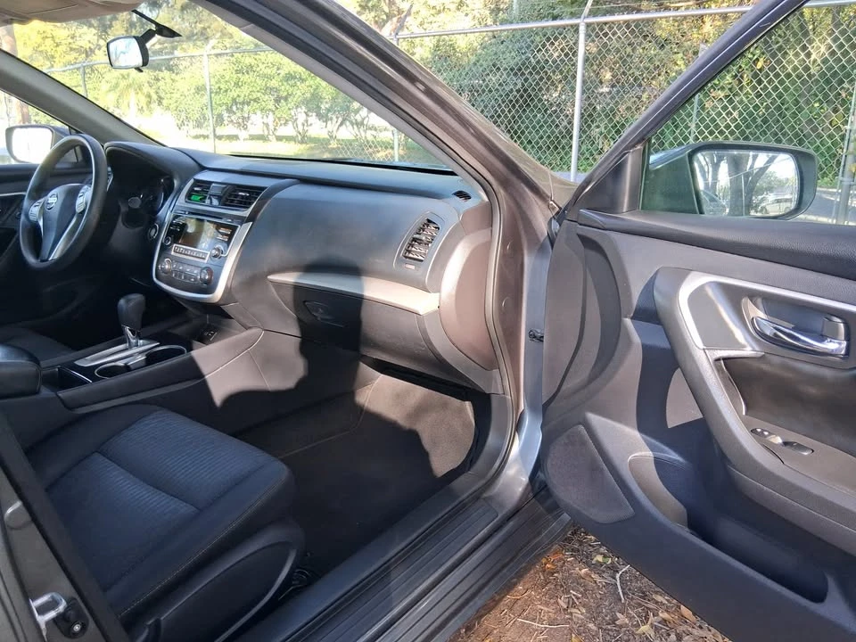 2016 Nissan Altima 5th Gen - Image 11 of 19