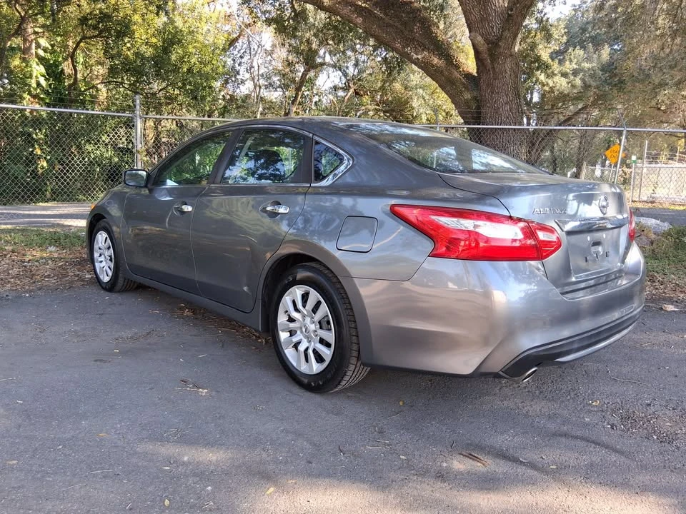 2016 Nissan Altima 5th Gen - Image 5 of 19