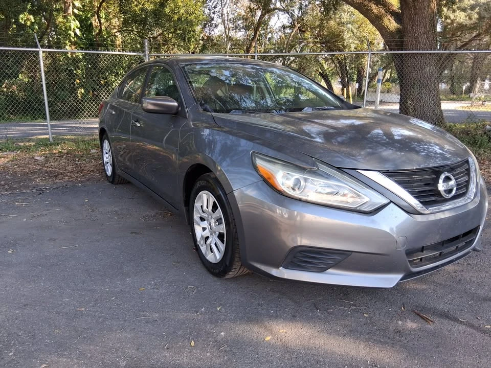2016 Nissan Altima 5th Gen - Image 2 of 19