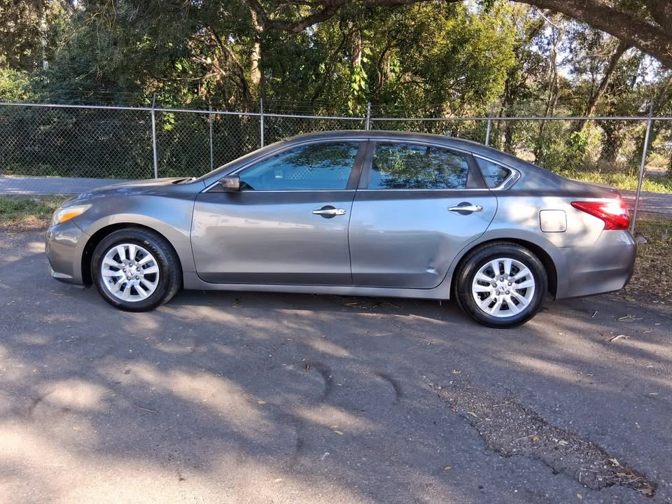2016 Nissan Altima 5th Gen - Image 3 of 19