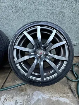 Nissan GTR Wheels and Tire
