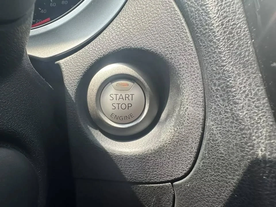 2016 Nissan Juke - Image 14 of 16