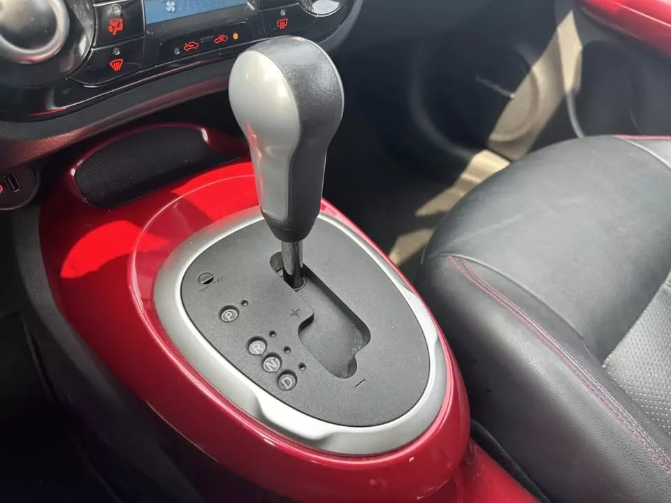 2016 Nissan Juke - Image 14 of 18