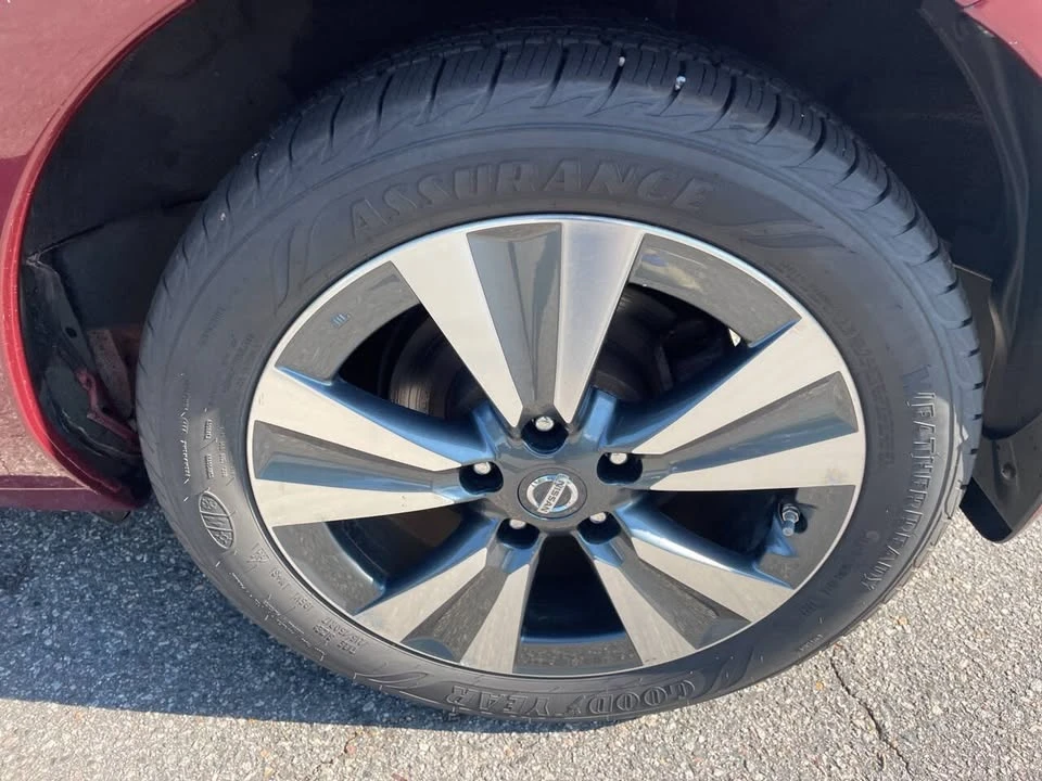 2016 Nissan Leaf - Image 11 of 19