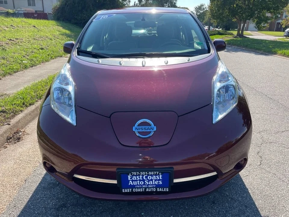 2016 Nissan Leaf - Image 9 of 19