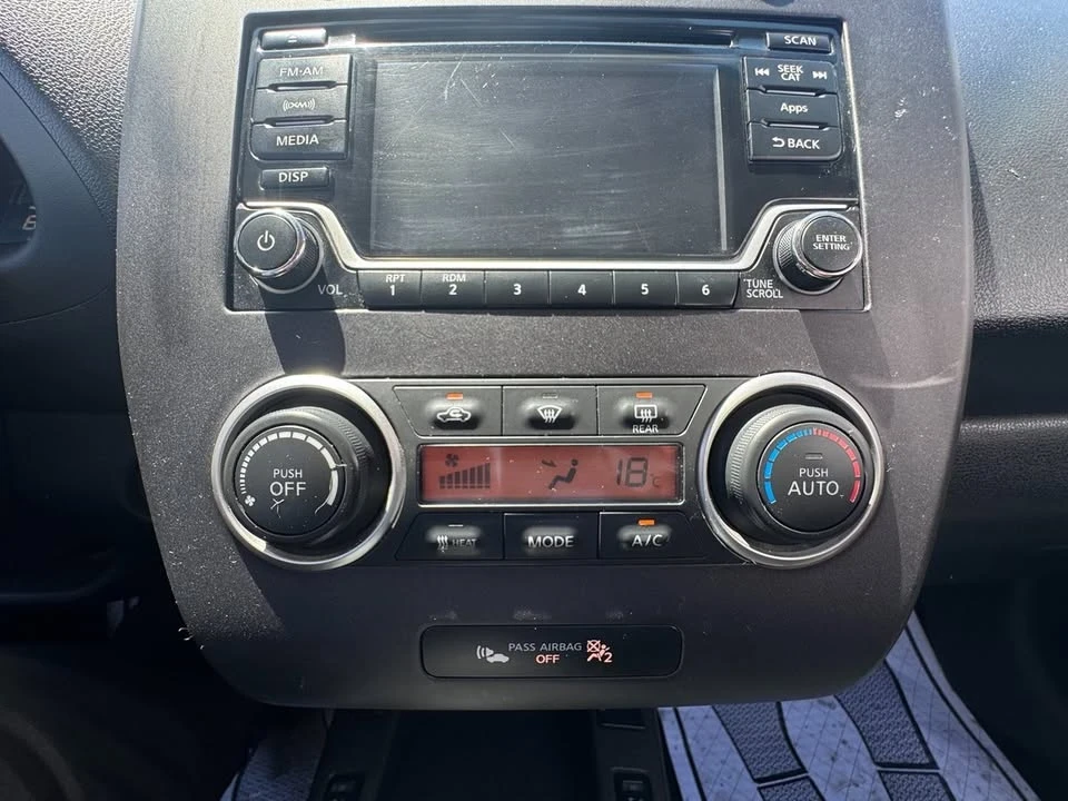 2016 Nissan Leaf - Image 19 of 20