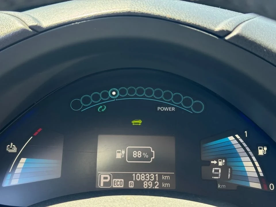 2016 Nissan Leaf - Image 15 of 20