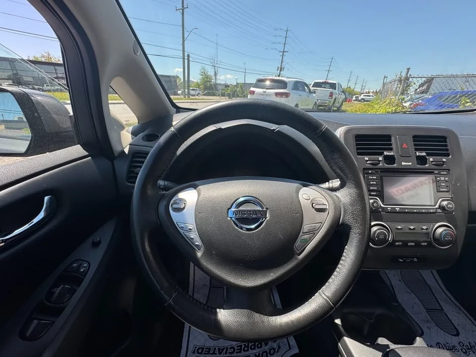 2016 Nissan Leaf - Image 8 of 20
