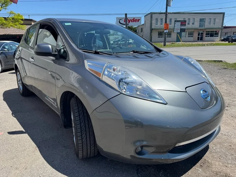 2016 Nissan Leaf - Image 2 of 20