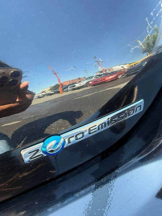 2016 Nissan Leaf - Image 5 of 10