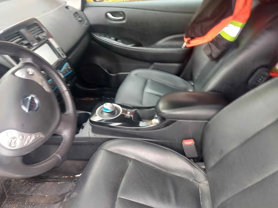 2016 Nissan Leaf - Image 8 of 12
