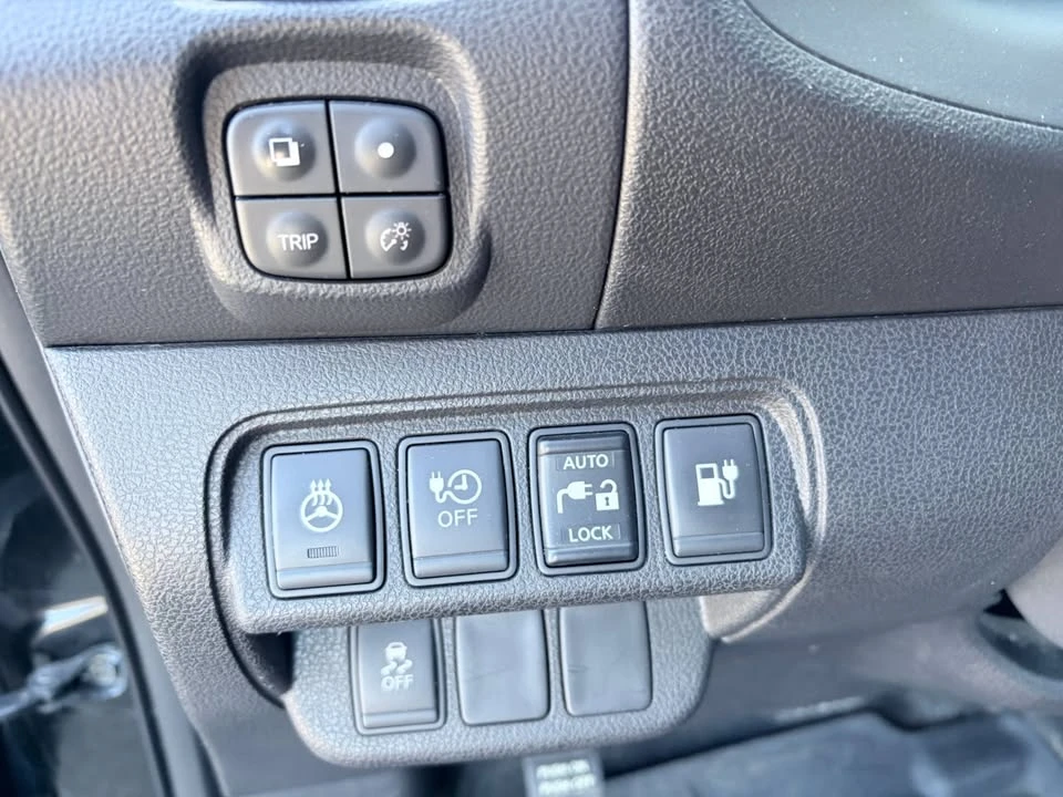 2016 Nissan Leaf - Image 11 of 18