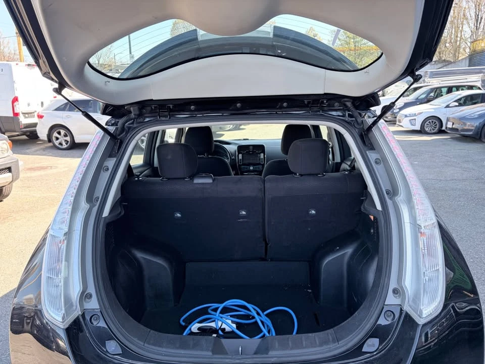 2016 Nissan Leaf - Image 13 of 18