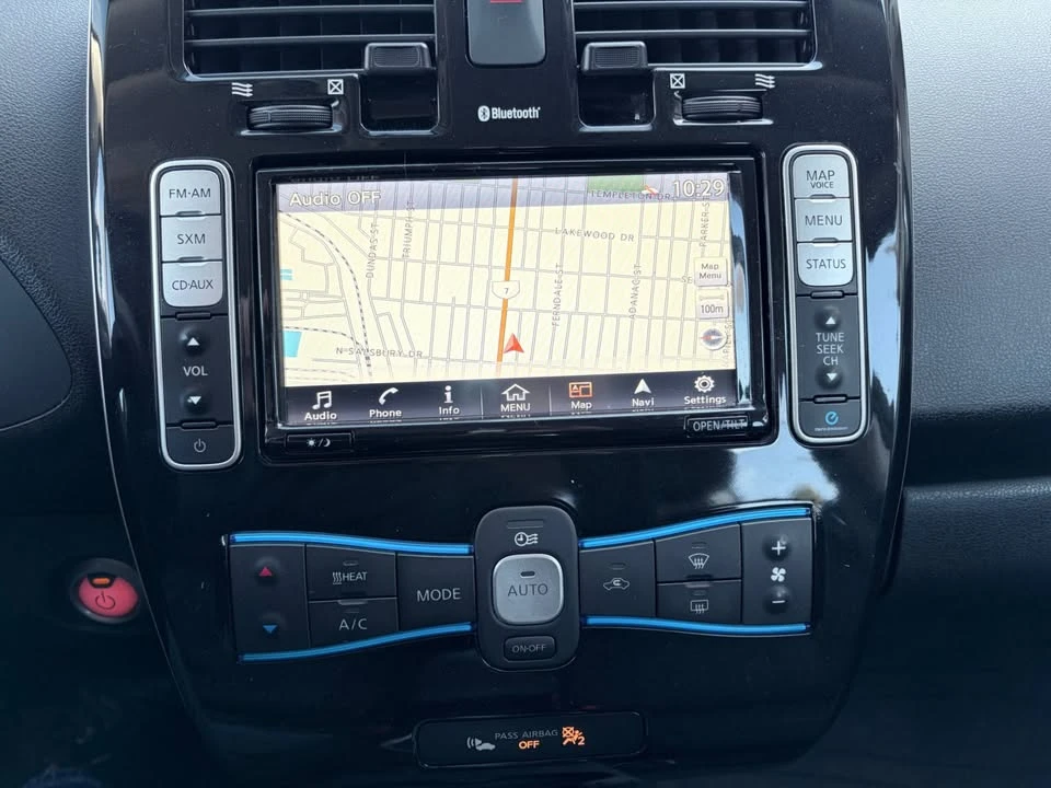 2016 Nissan Leaf - Image 16 of 18