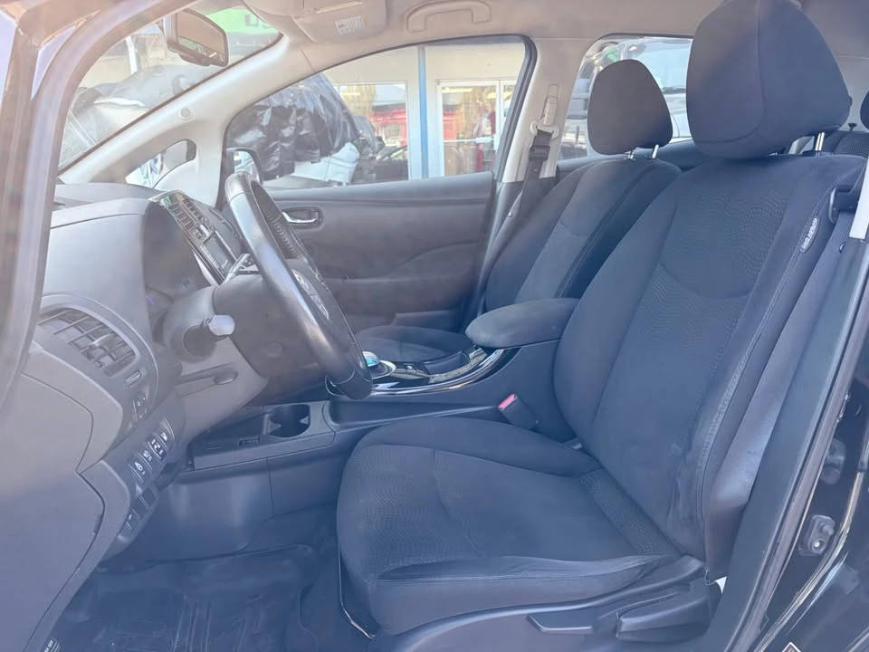 2016 Nissan Leaf - Image 10 of 18