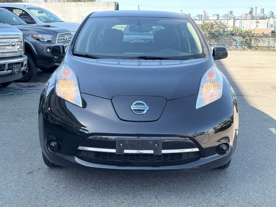 2016 Nissan Leaf - Image 8 of 18