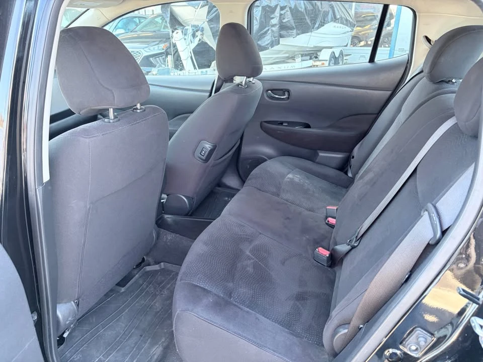 2016 Nissan Leaf - Image 12 of 18