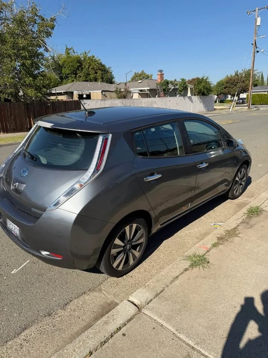 2016 Nissan Leaf - Image 4 of 7