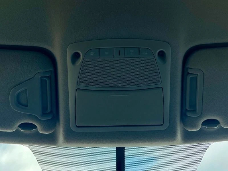 2016 Nissan Leaf - Image 16 of 19