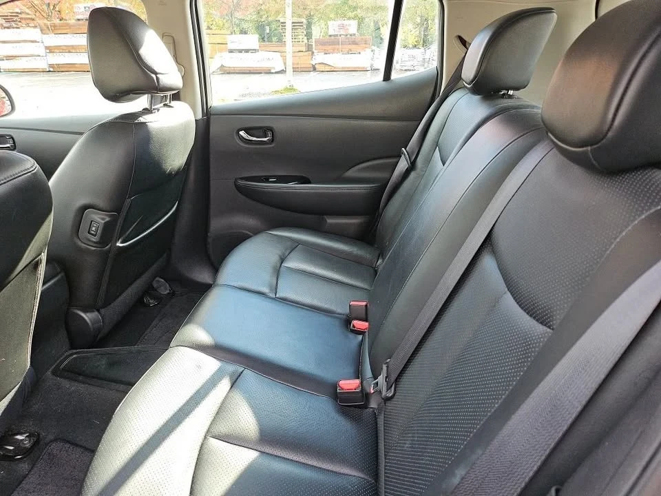 2016 Nissan Leaf - Image 12 of 19