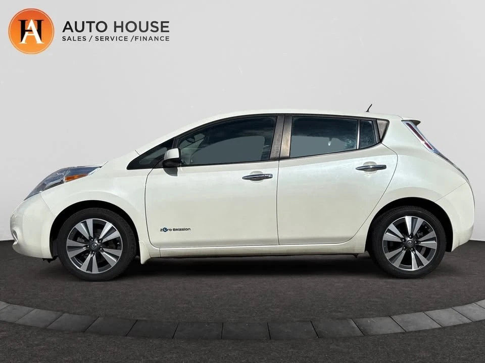 2016 Nissan Leaf - Image 2 of 20