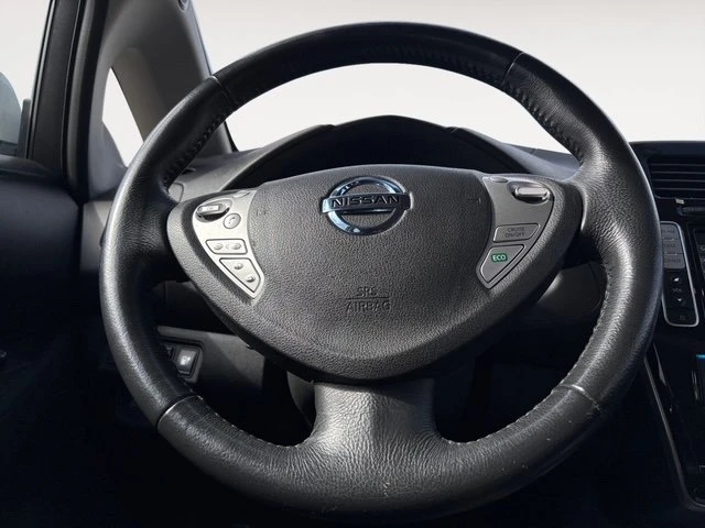 2016 Nissan Leaf - Image 14 of 20