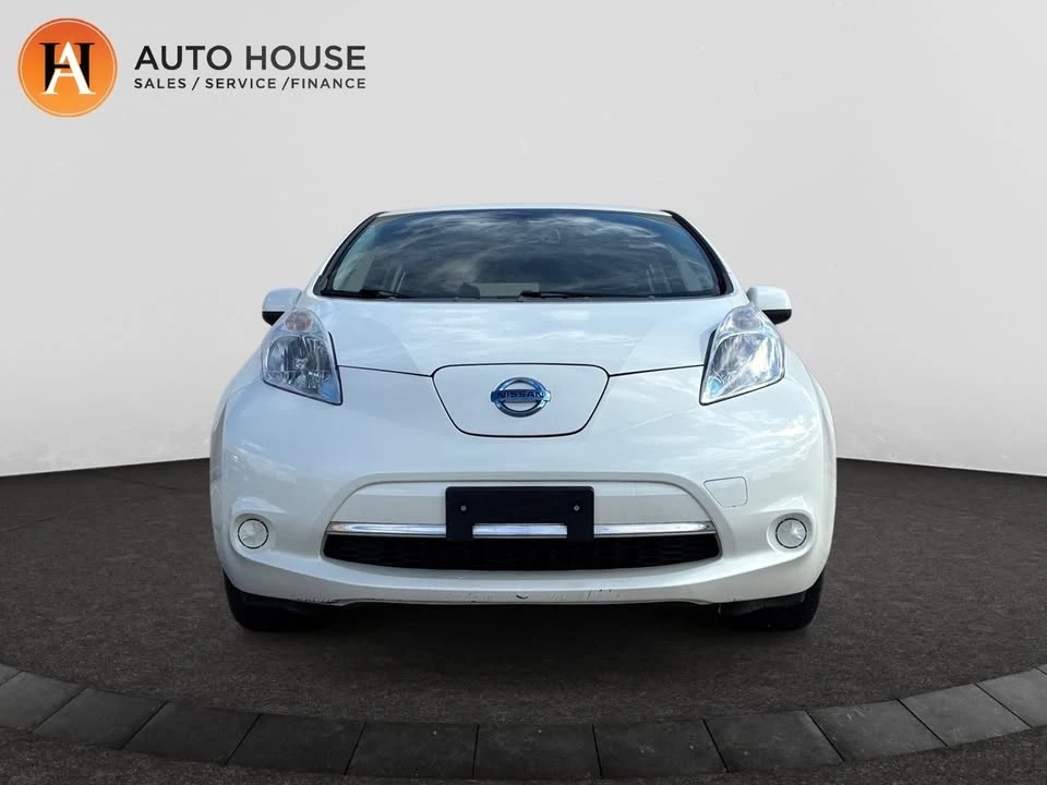2016 Nissan Leaf - Image 8 of 20