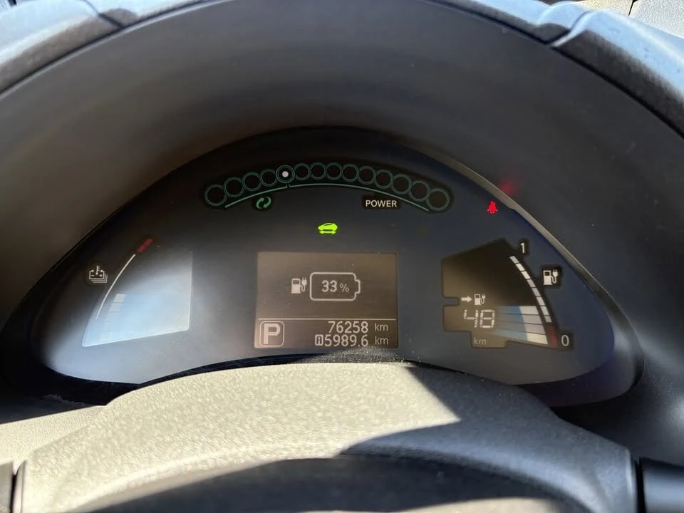 2016 Nissan Leaf - Image 14 of 20