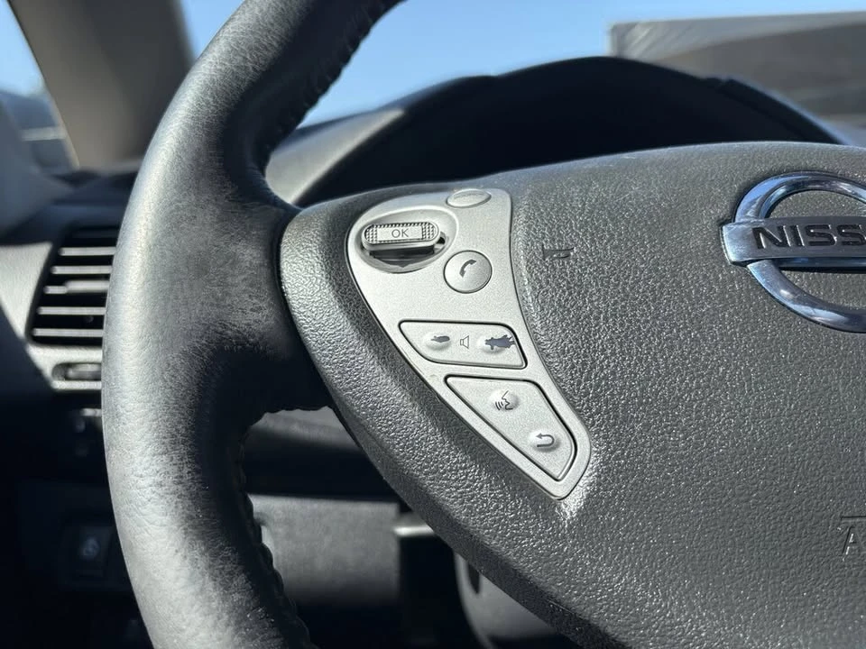 2016 Nissan Leaf - Image 18 of 20