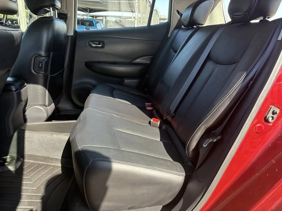 2016 Nissan Leaf - Image 9 of 20