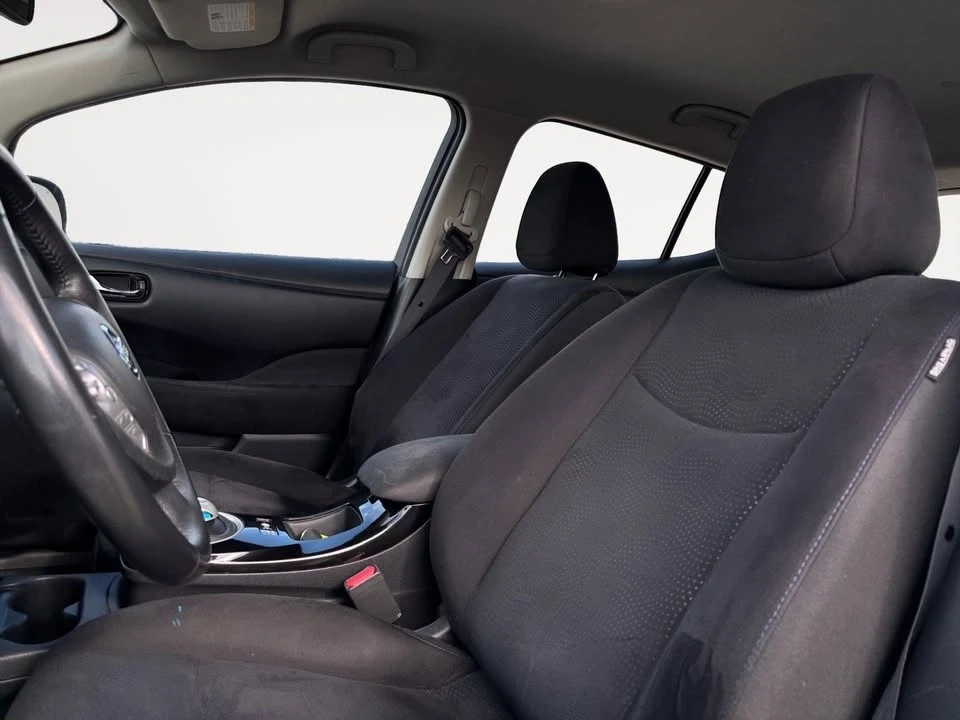 2016 Nissan Leaf - Image 9 of 20