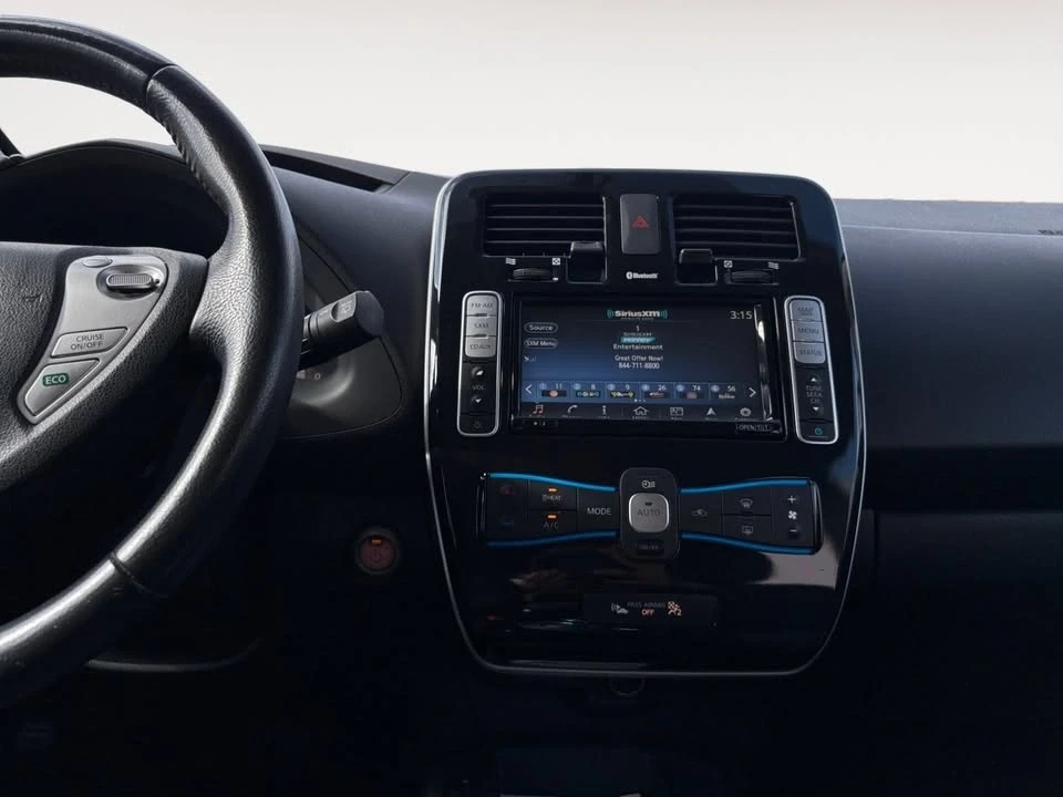 2016 Nissan Leaf - Image 13 of 20
