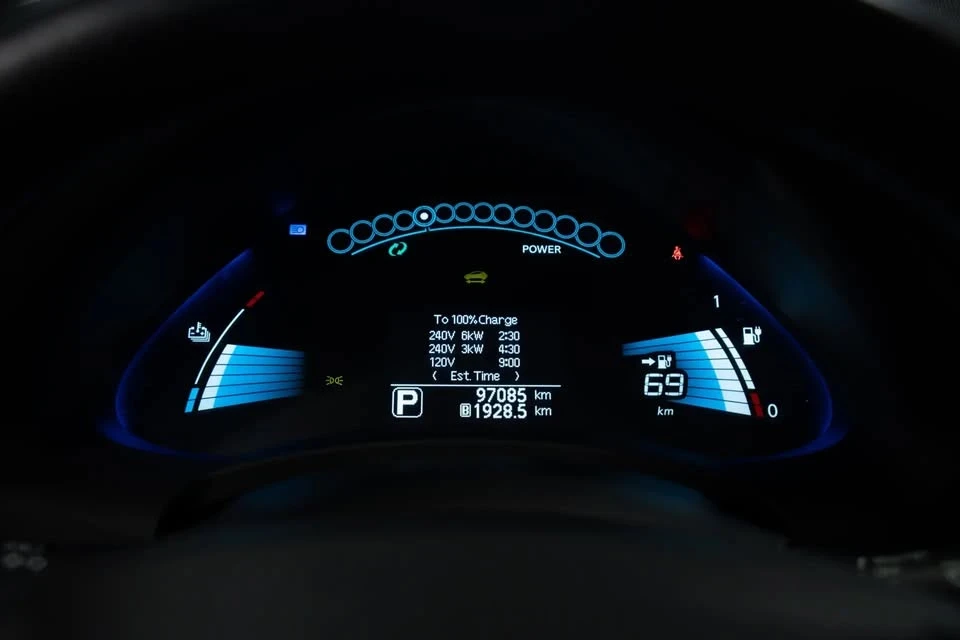 2016 Nissan Leaf - Image 9 of 13