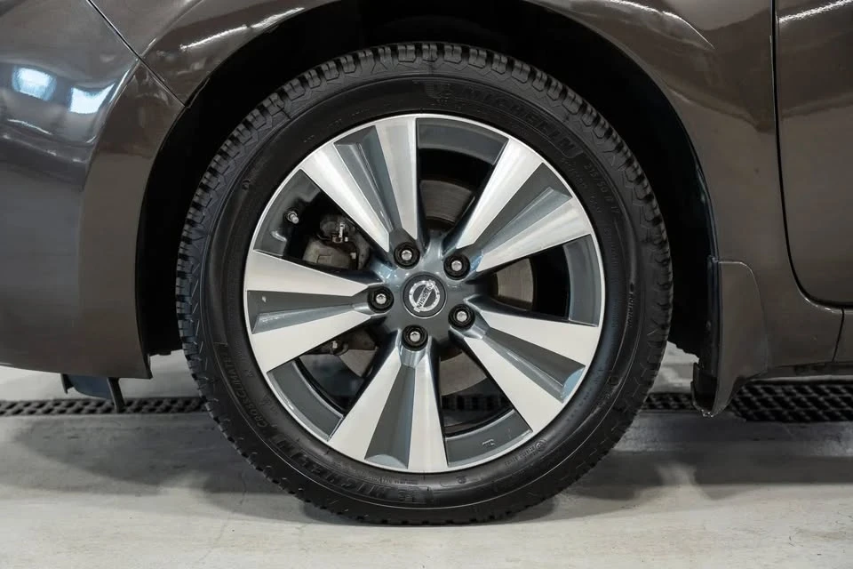 2016 Nissan Leaf - Image 5 of 13