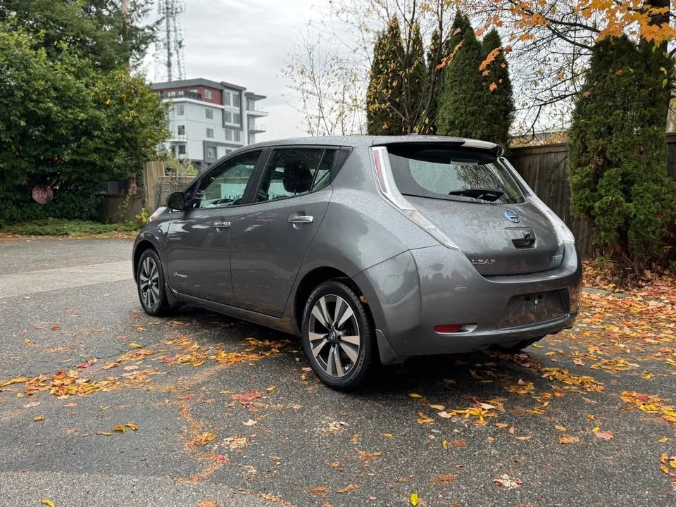 2016 Nissan Leaf - Image 4 of 17