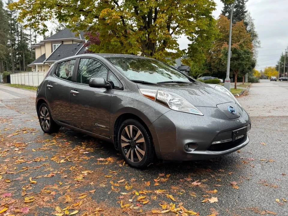 2016 Nissan Leaf - Image 8 of 17