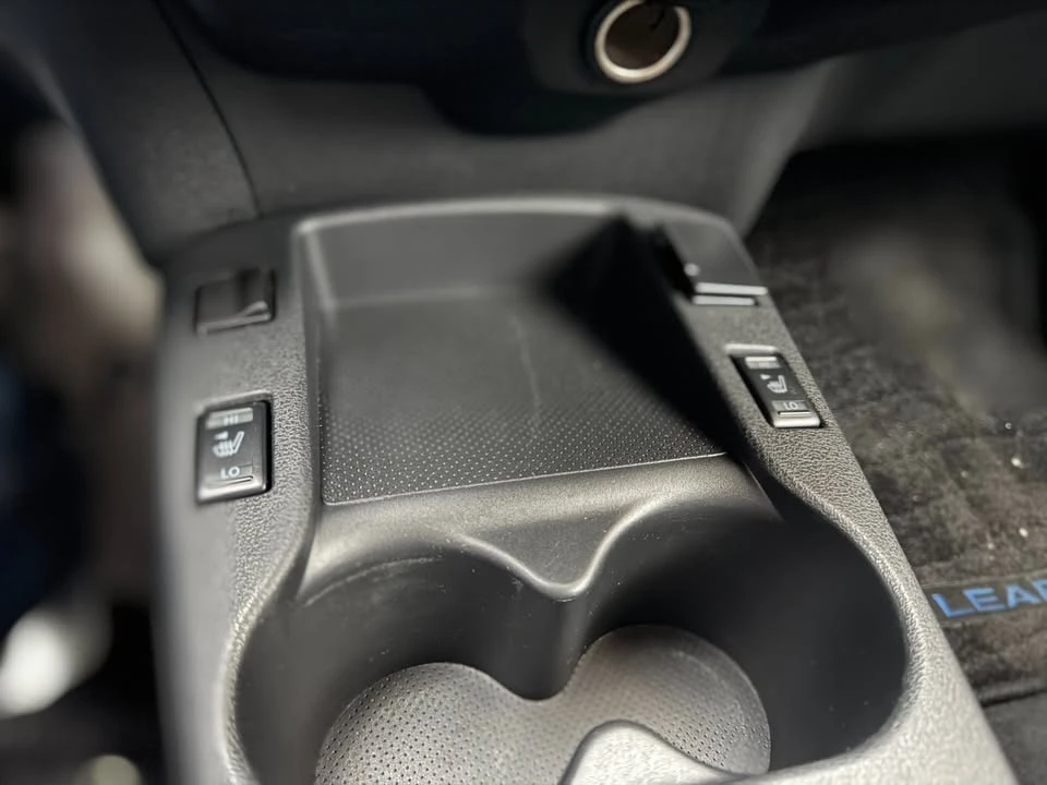 2016 Nissan Leaf - Image 16 of 17