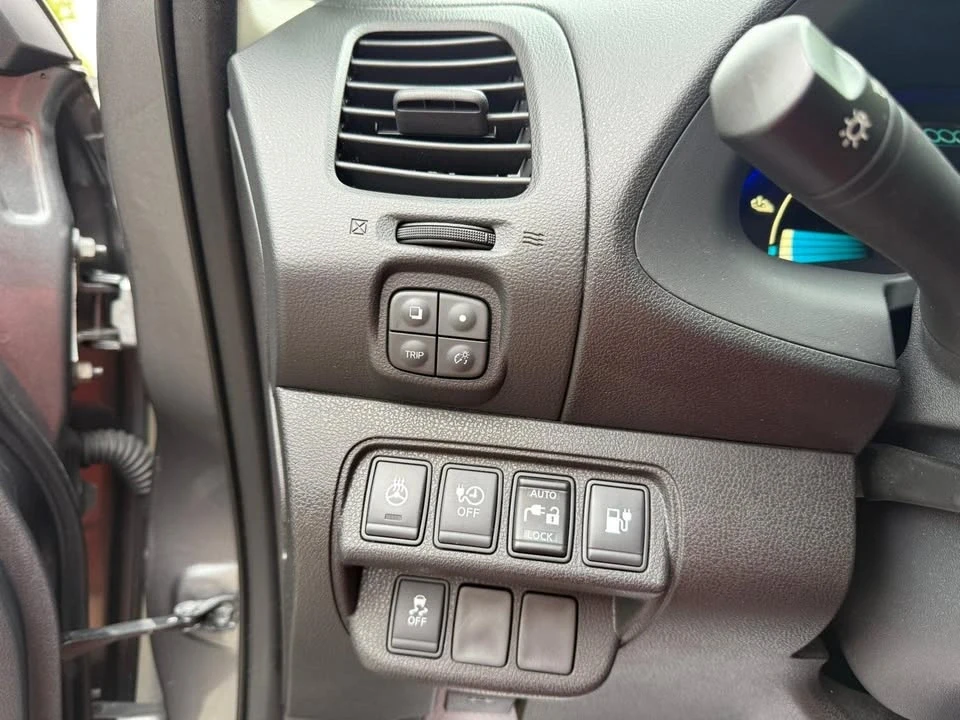2016 Nissan Leaf - Image 14 of 20
