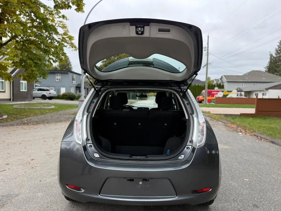 2016 Nissan Leaf - Image 19 of 20