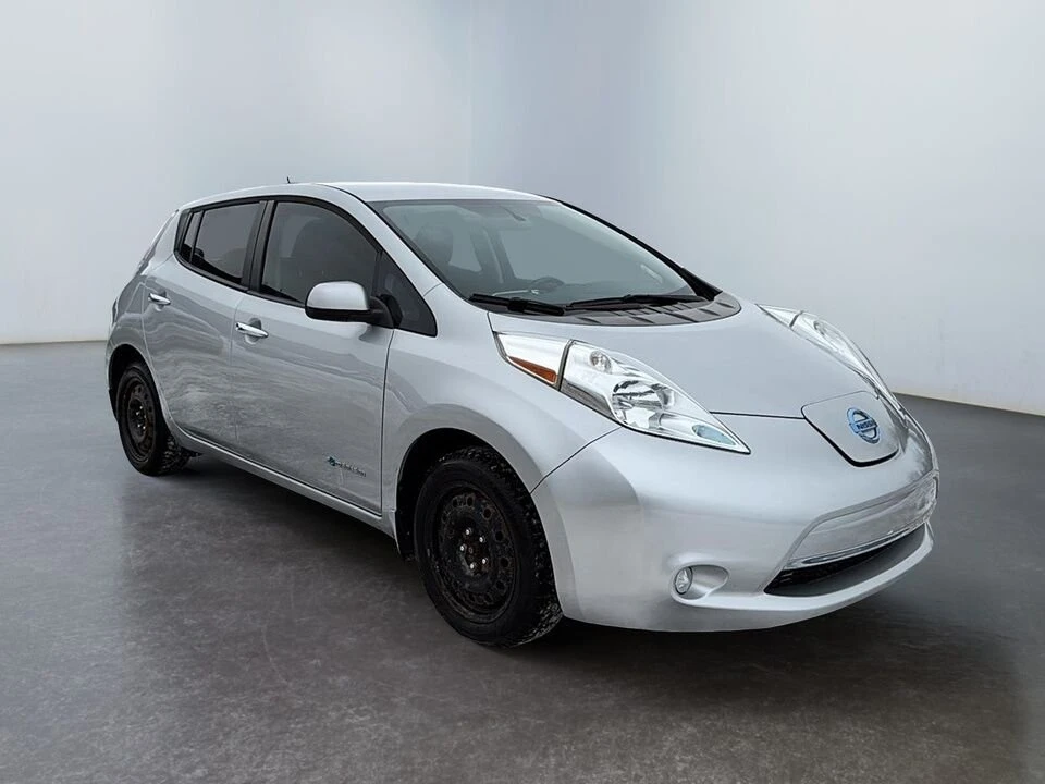 2016 Nissan Leaf - Image 11 of 20