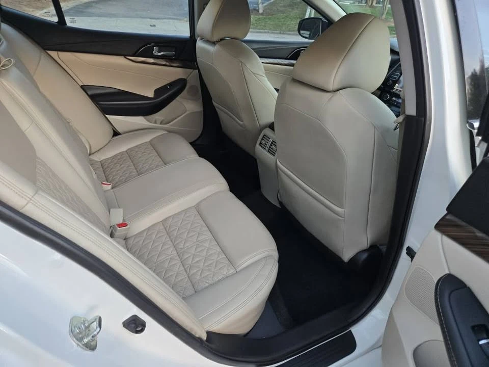 2016 Nissan Maxima 8th Gen - Image 12 of 16