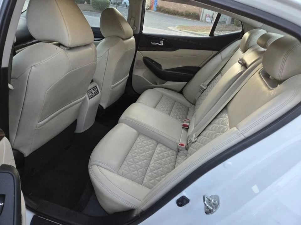 2016 Nissan Maxima 8th Gen - Image 11 of 16
