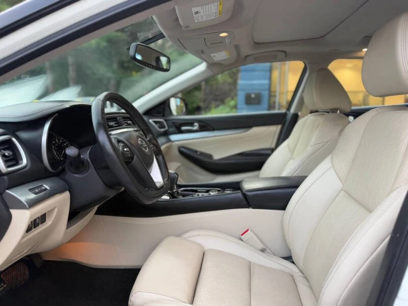 2016 Nissan Maxima 8th Gen - Image 9 of 19