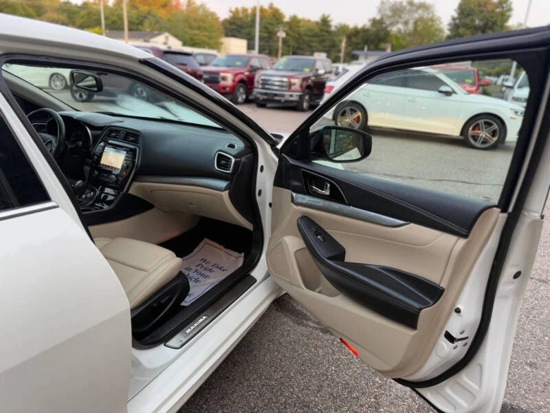 2016 Nissan Maxima 8th Gen - Image 14 of 19