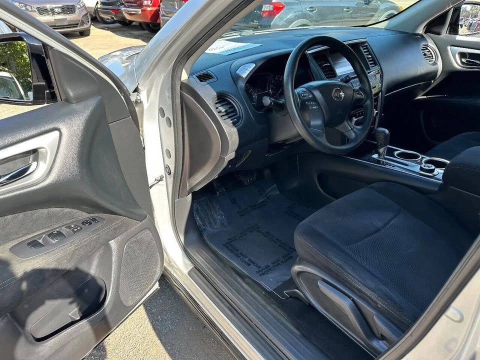 2016 Nissan Pathfinder 4th Gen - Image 12 of 14