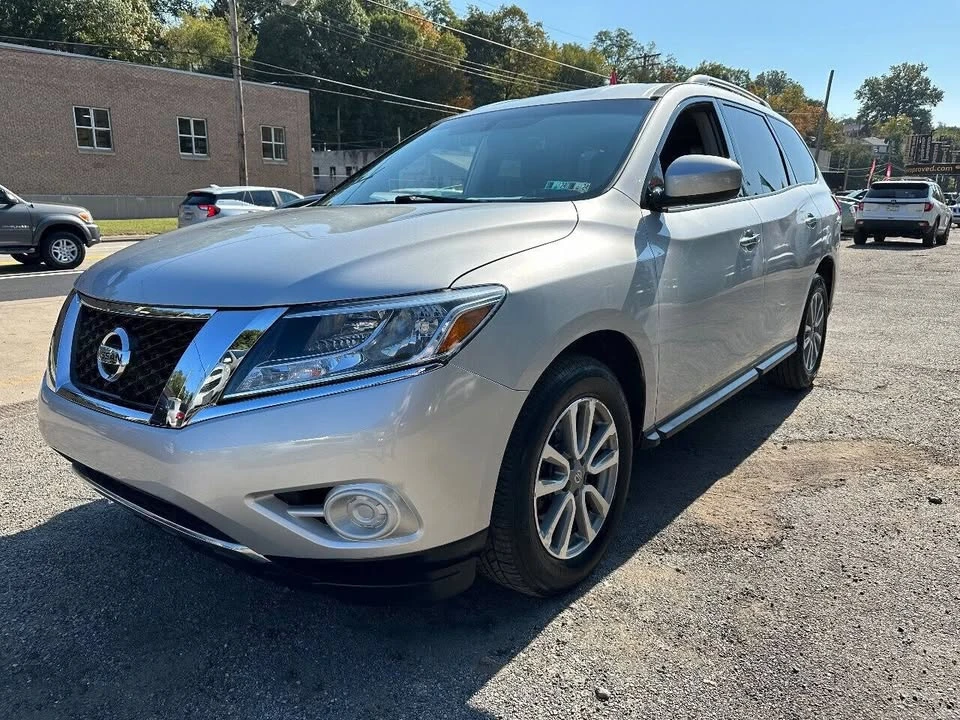 2016 Nissan Pathfinder 4th Gen - Image 3 of 14