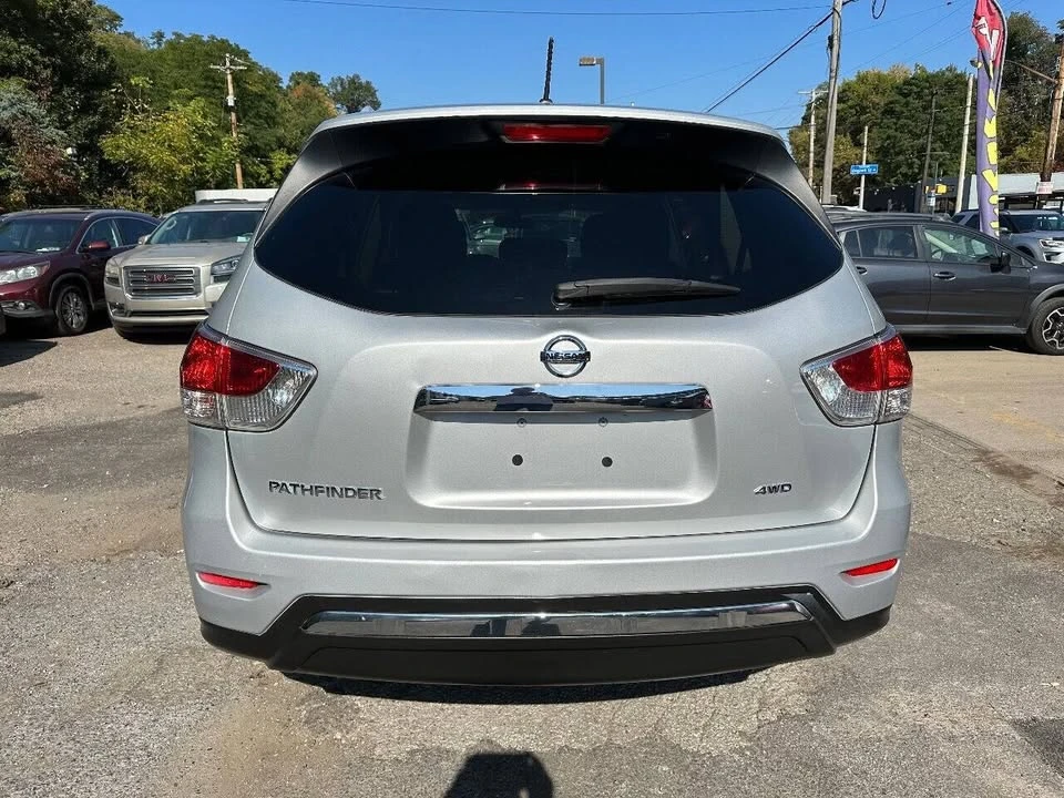 2016 Nissan Pathfinder 4th Gen - Image 5 of 14