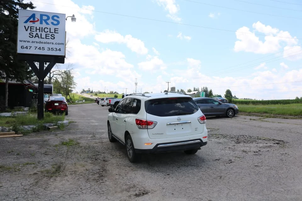 2016 Nissan Pathfinder 4th Gen - Image 5 of 17