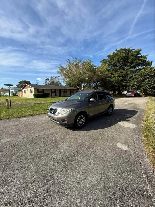 2016 Nissan Pathfinder 4th Gen - Image 3 of 8