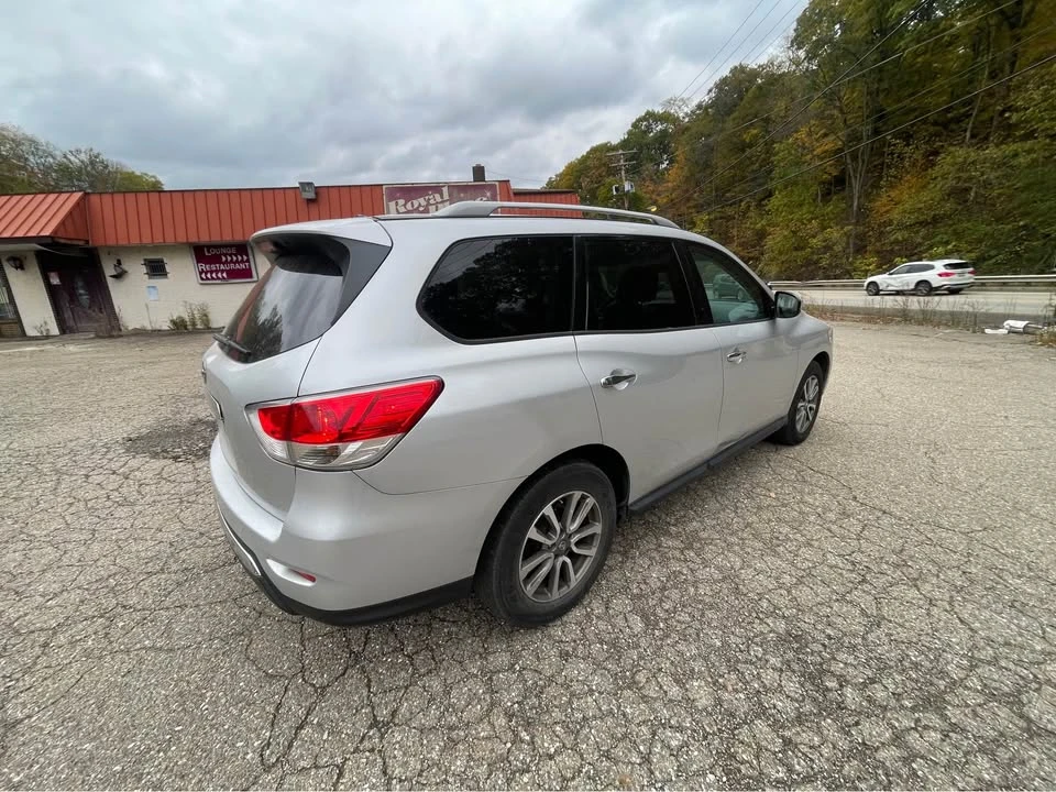 2016 Nissan Pathfinder 4th Gen - Image 7 of 8
